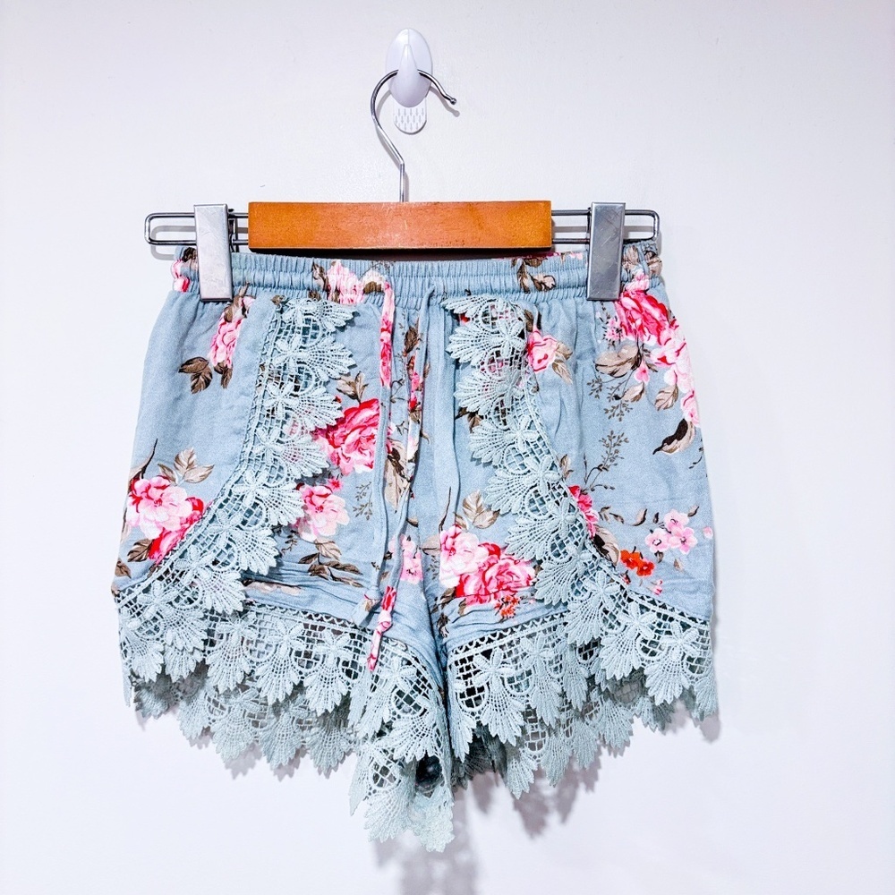 H&M DIVIDED Turquoise floral lace trim‎ shorts | boho feminine summer | Size 2 *